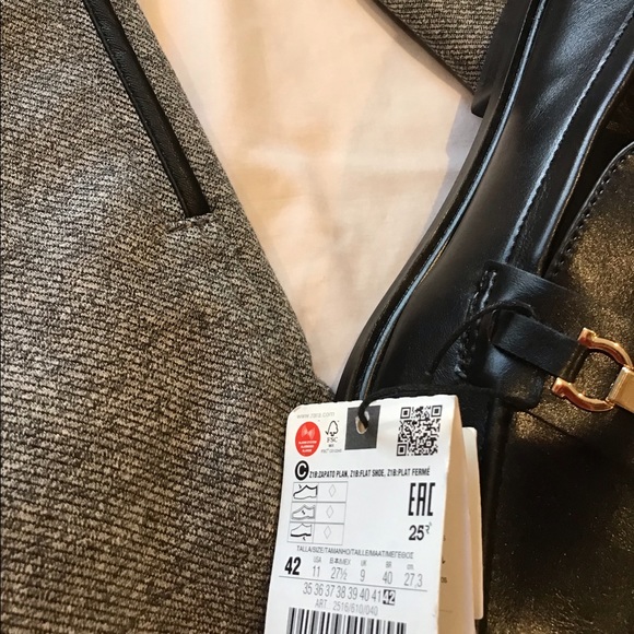 Sold Zara leather loafers with metal gold buckle - Picture 3 of 3